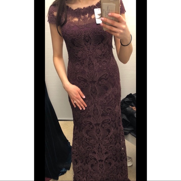 Tadashi Shoji Dresses & Skirts - Tadashi Shoji Gown